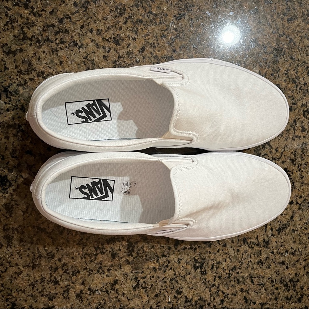 Men’s All White Classic Van’s Slip Ons - LIKE NEW! Size 11.5